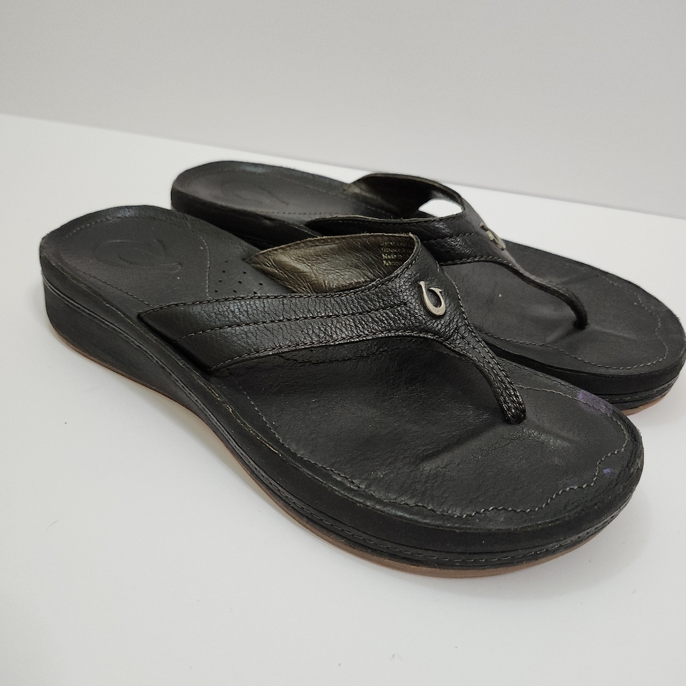 Olu Kai LANI Black Leather Thong  1.5" Wedge Heel Sandal Flip Flop Womens Sz 7